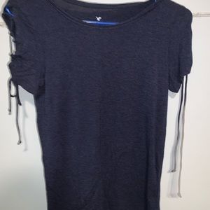 american eagle woman’s short sleeve